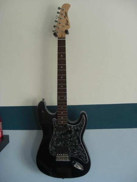 Strat Nachbau (Restauriert)
