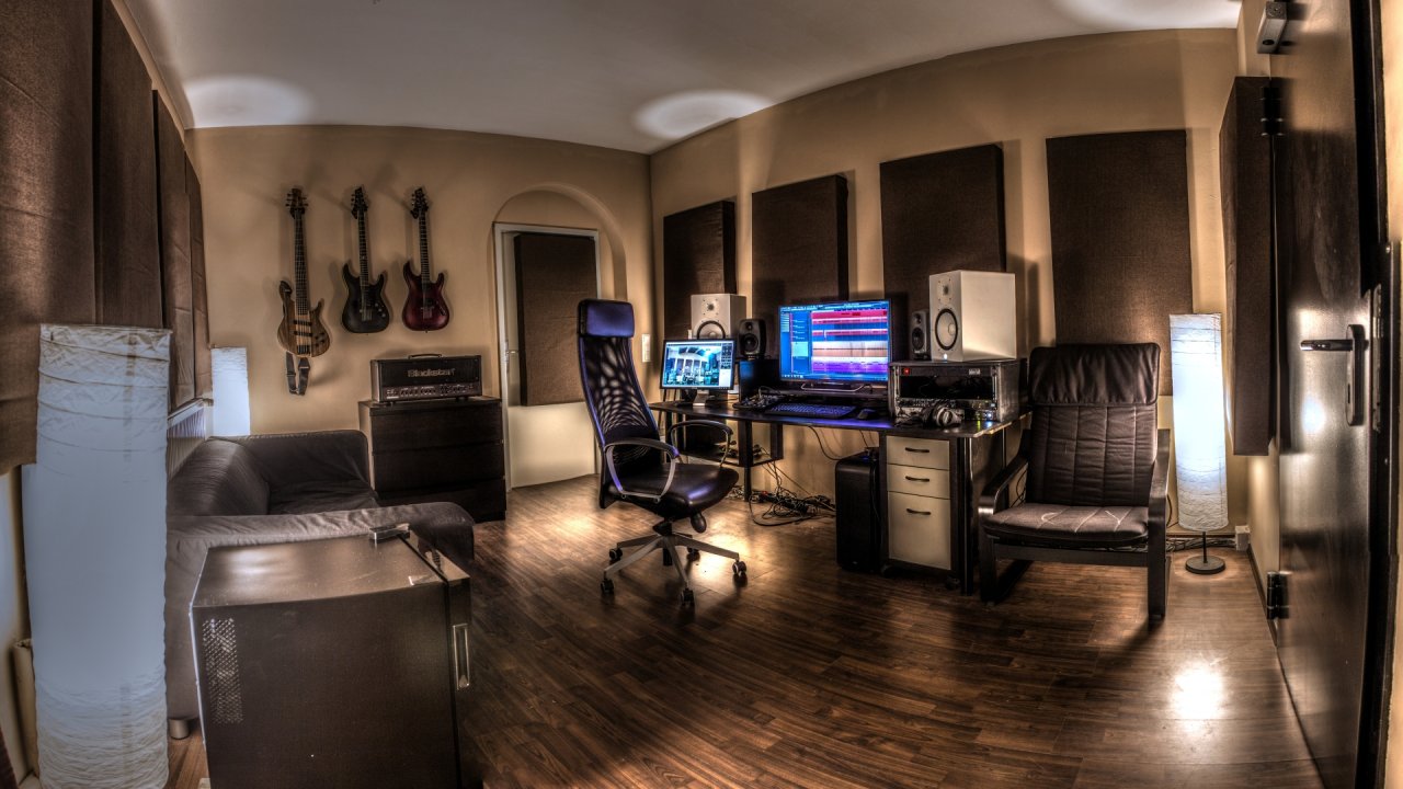 Studio Bild #4_tonemapped_1920