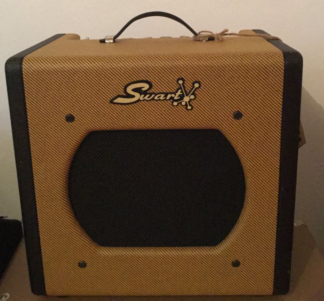 Swart STR Tremolo 5 Watt Class A Tweed Amp mit 12" Mojotone BV 30H, Reverb, Tremolo, 3-fach EQ Switch