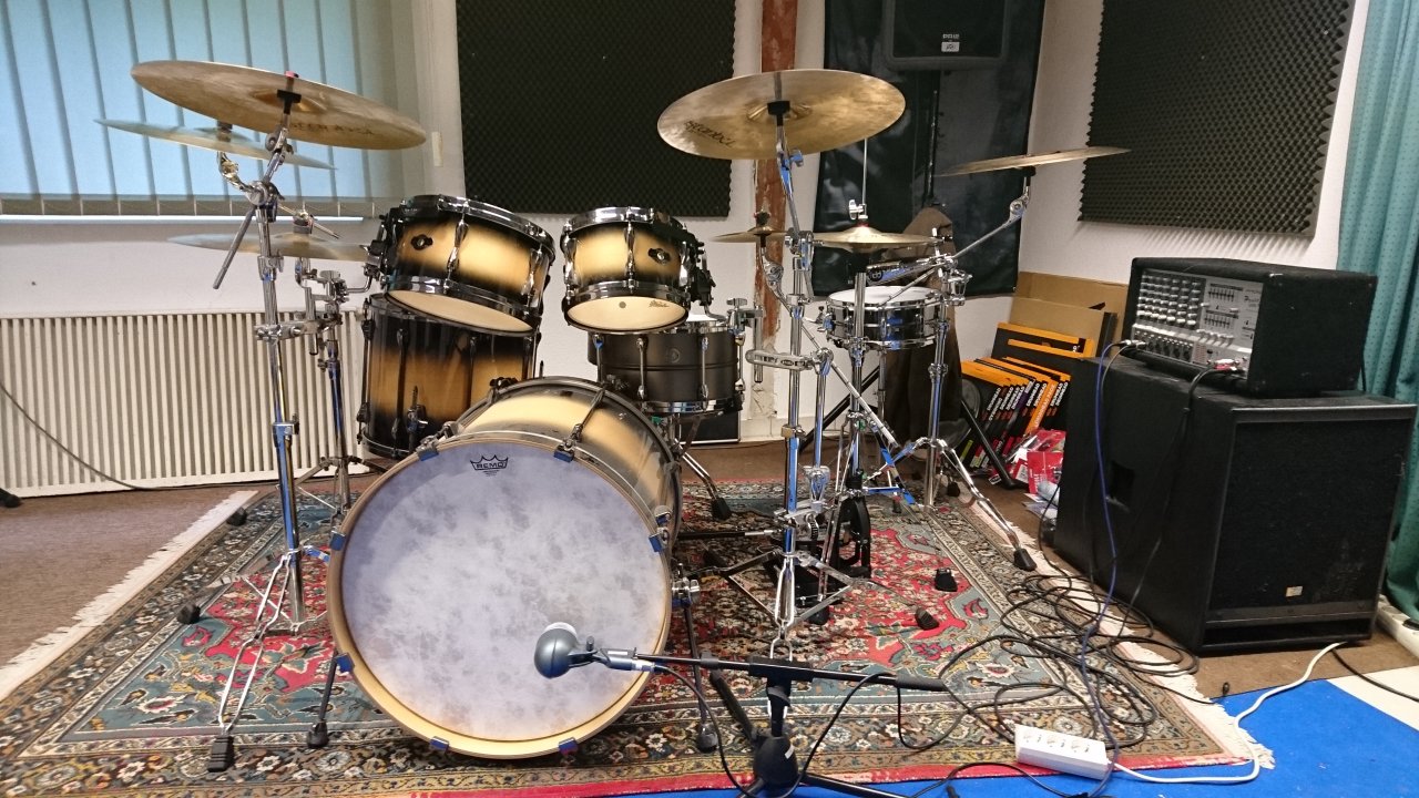 Tama - old kit, new cymbals and snare