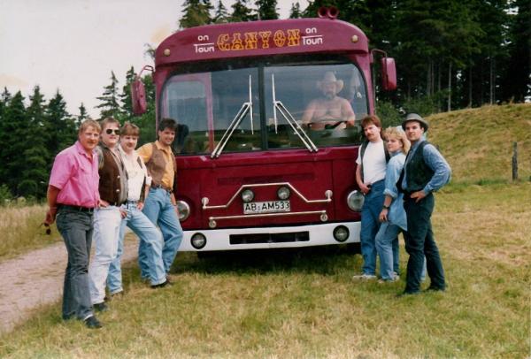 Unser alter Tournee-Bus.
Möge er in Frieden Ruhen!