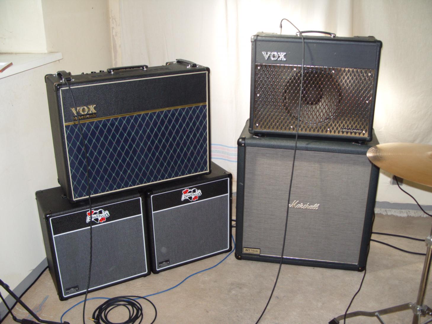 Vox AD 120 VT & 2x Blackheart BH112, Vox 50 VT & Marshall AVT 412 B Box