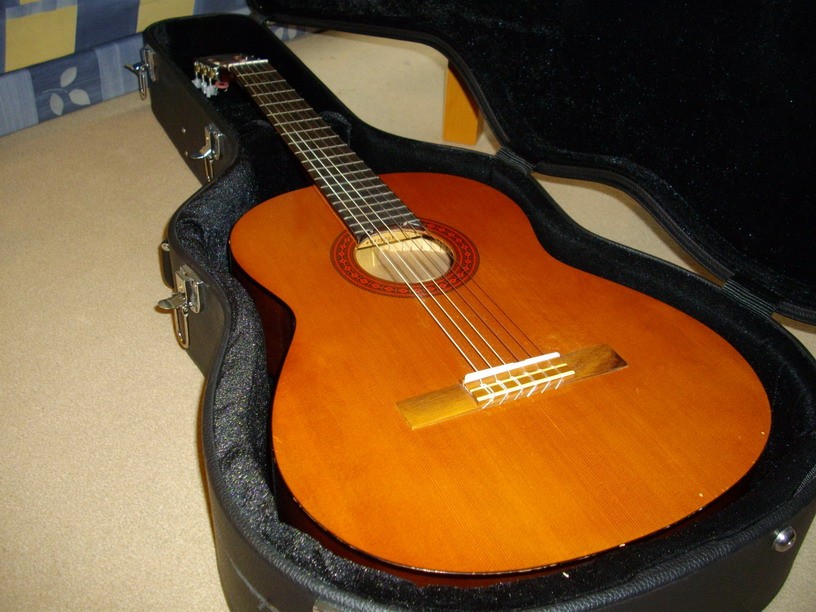 Yamaha C60, meine erste Gitarre...