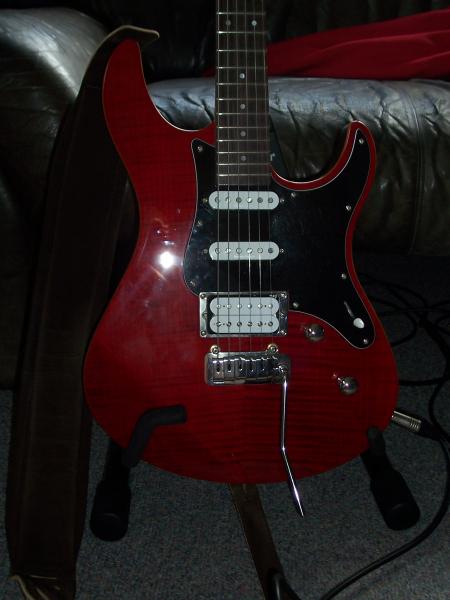 Yamaha Pacifica 812 002