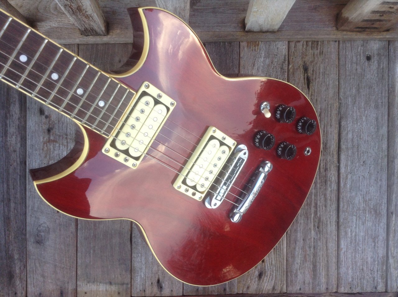 Yamaha SG300, 1982