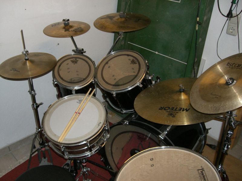 drums2.jpg