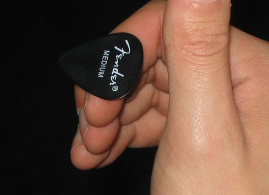 plektrum-haltung-02.jpg