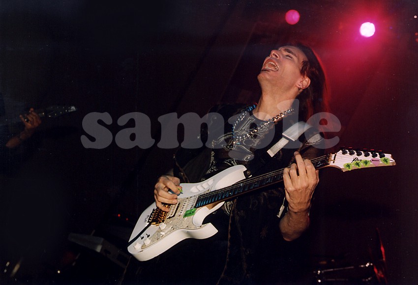 SteveVai_01_150_06s.jpg