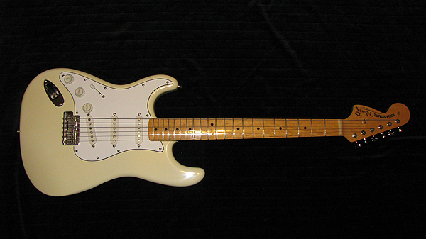 jimi_hendrix_2007_woodstock_strat_dean_cascione.jpg