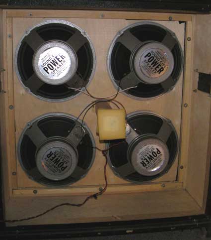 SoundCity-4x12-CabGuts.jpg