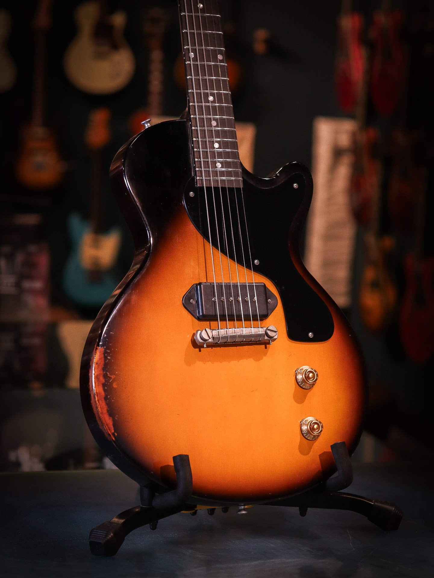 www.kauffmannsguitarstore.com