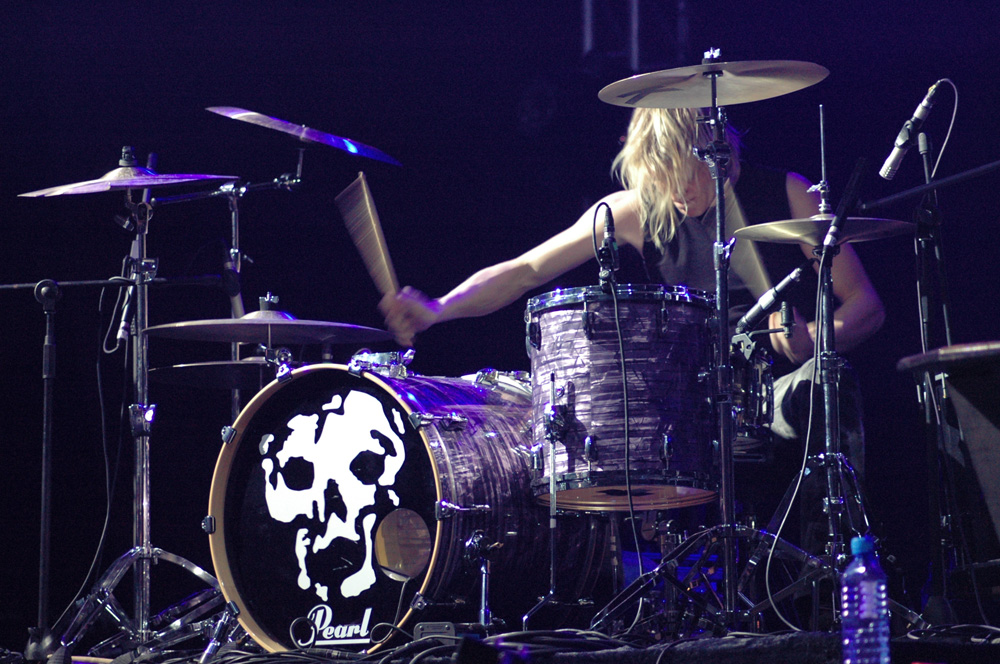 apocalyptica_2005_-_micg0g.jpg