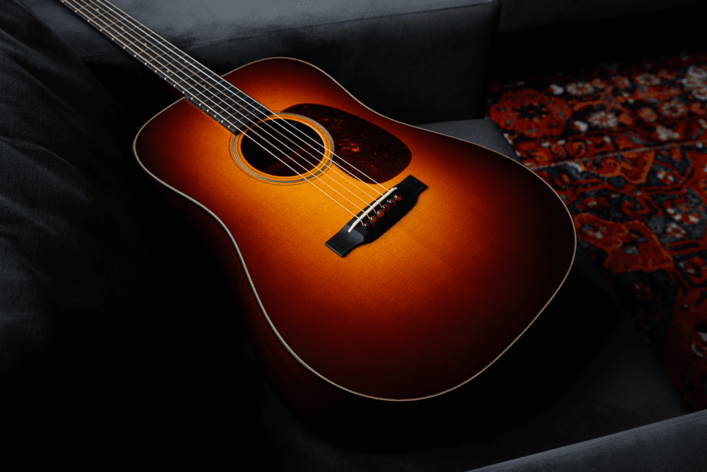 collingsguitars.com