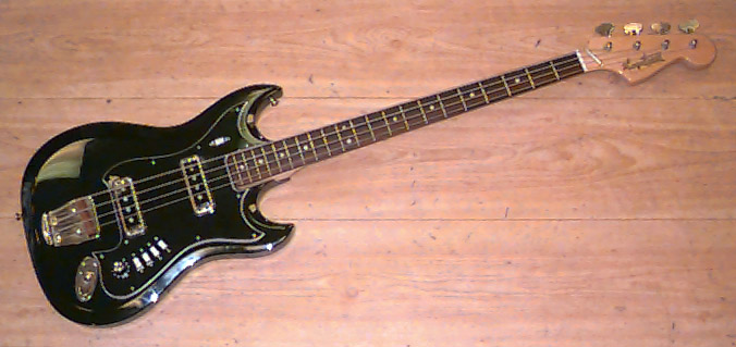 1967_Hagstrom_II_B_black.jpg