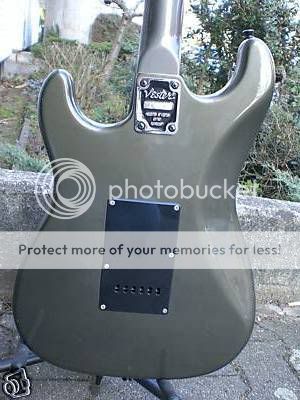 E742968StageStrat.jpg