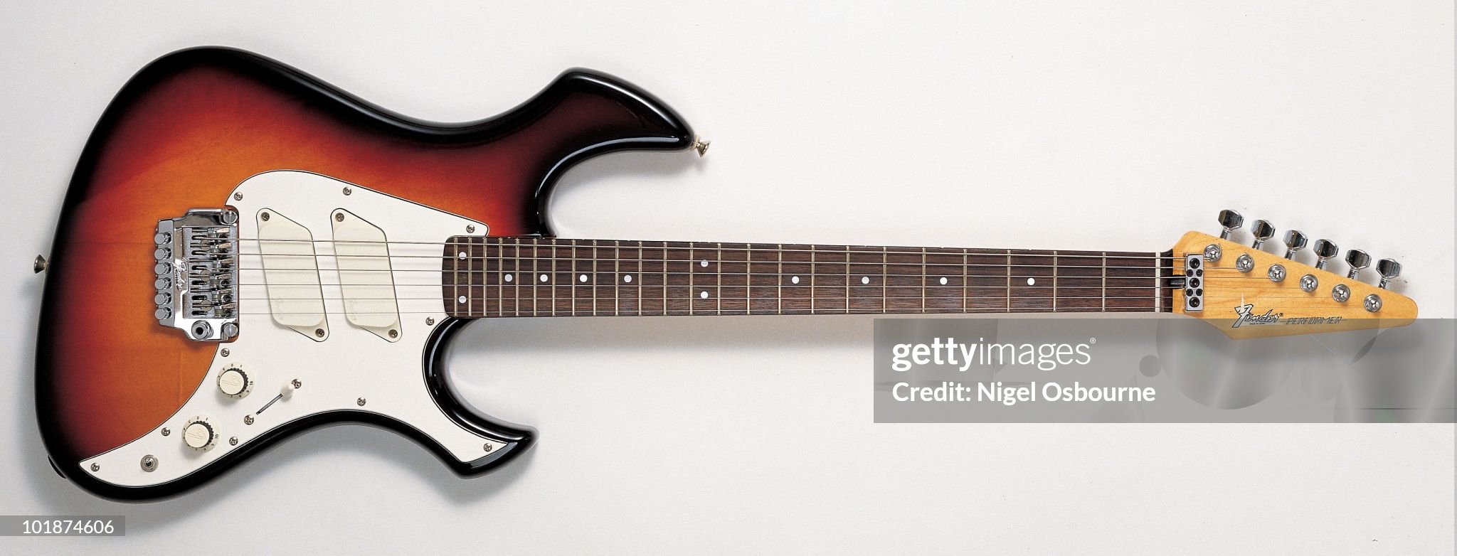 studio-still-life-of-a-1985-fender-performer-guitar-photographed-in-picture-id101874606