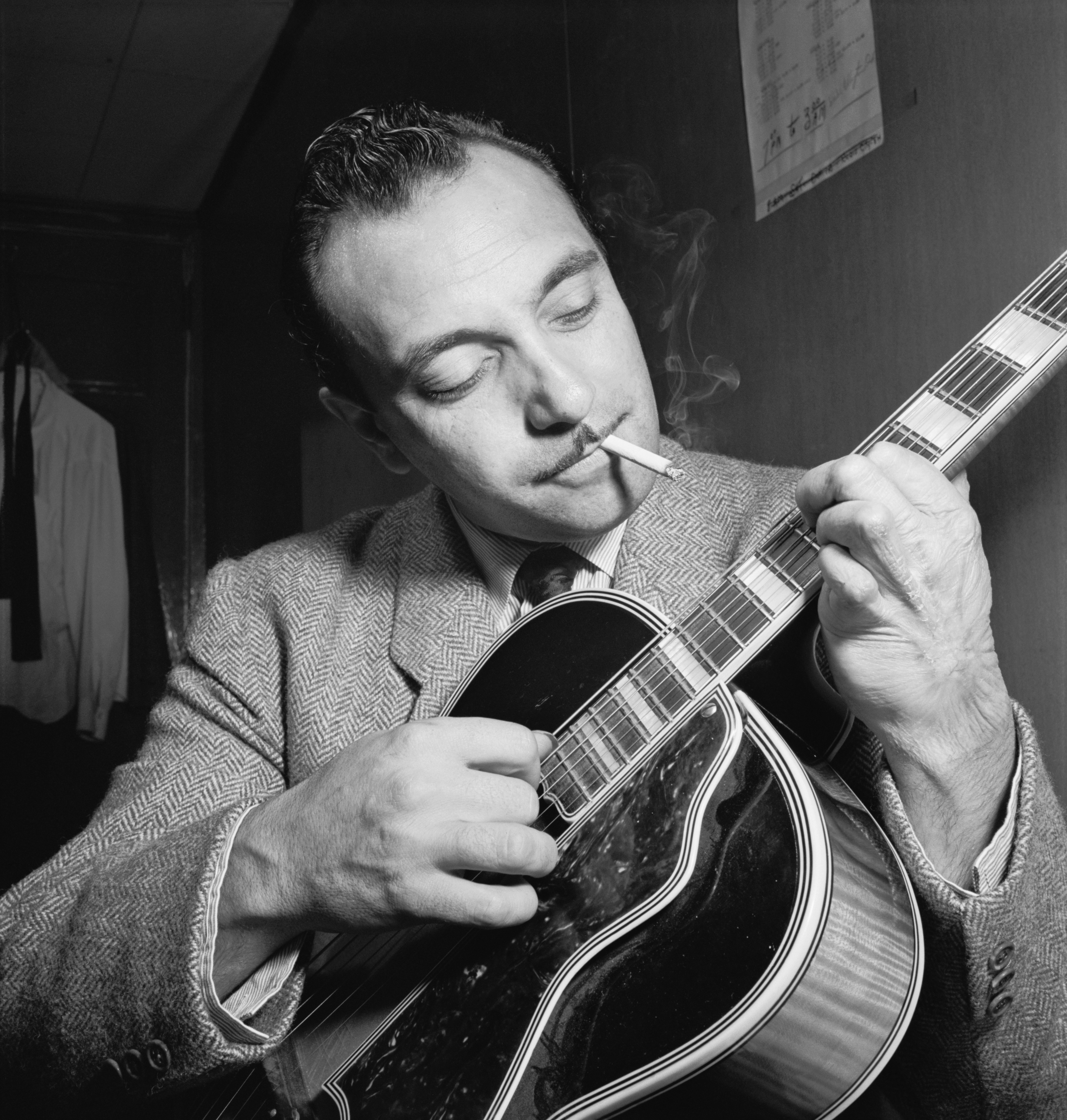 Django_Reinhardt_%28Gottlieb_07301%29.jpg