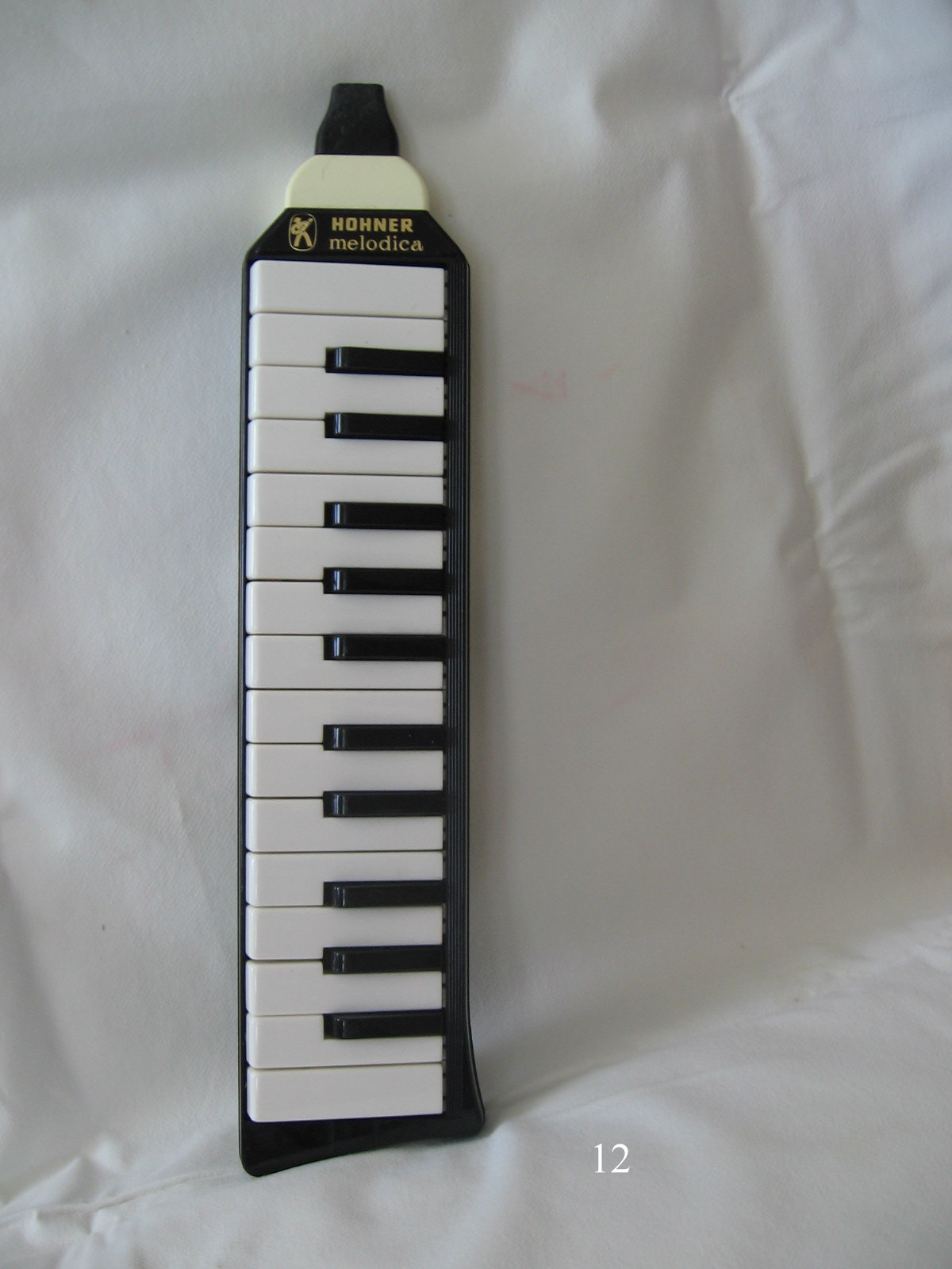 Hohner%20Melodica%20Piano%2026%20-%202.jpg