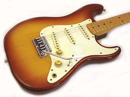 1983_Fender_Stratoca_35abe84aab.jpg