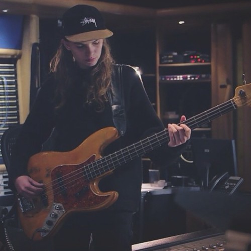 eliotsumner-bass.jpg