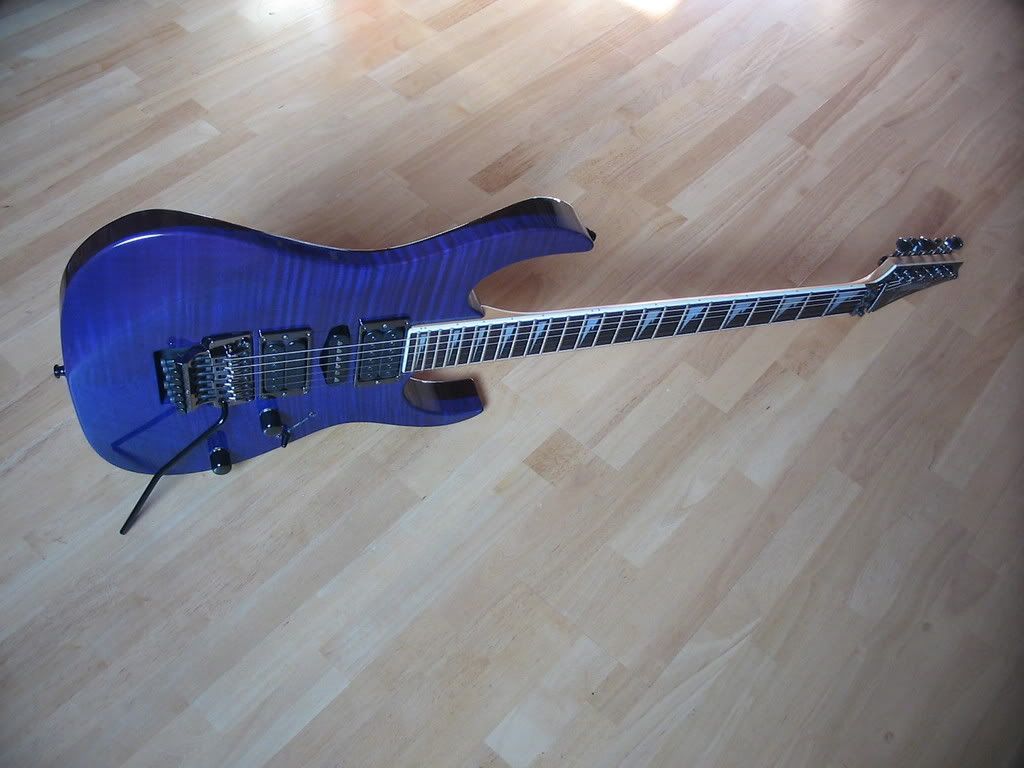 UCEW1FMTB_01.jpg