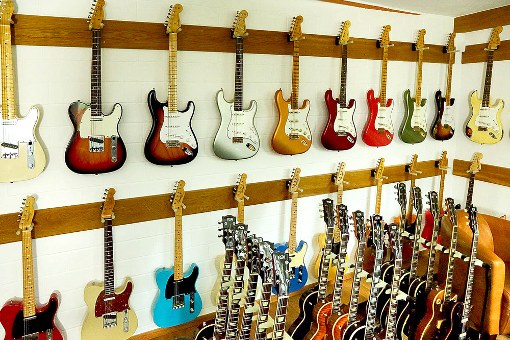 LKG-Guitars-Shop-2.jpg