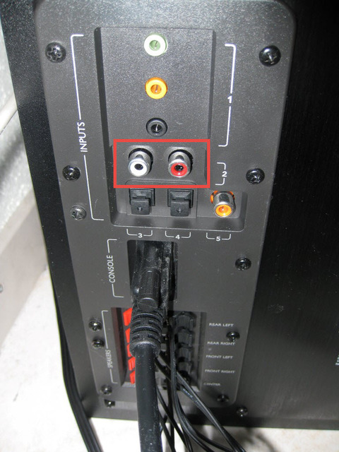 chinch-anschlusse-am-surround-system_528747.jpg