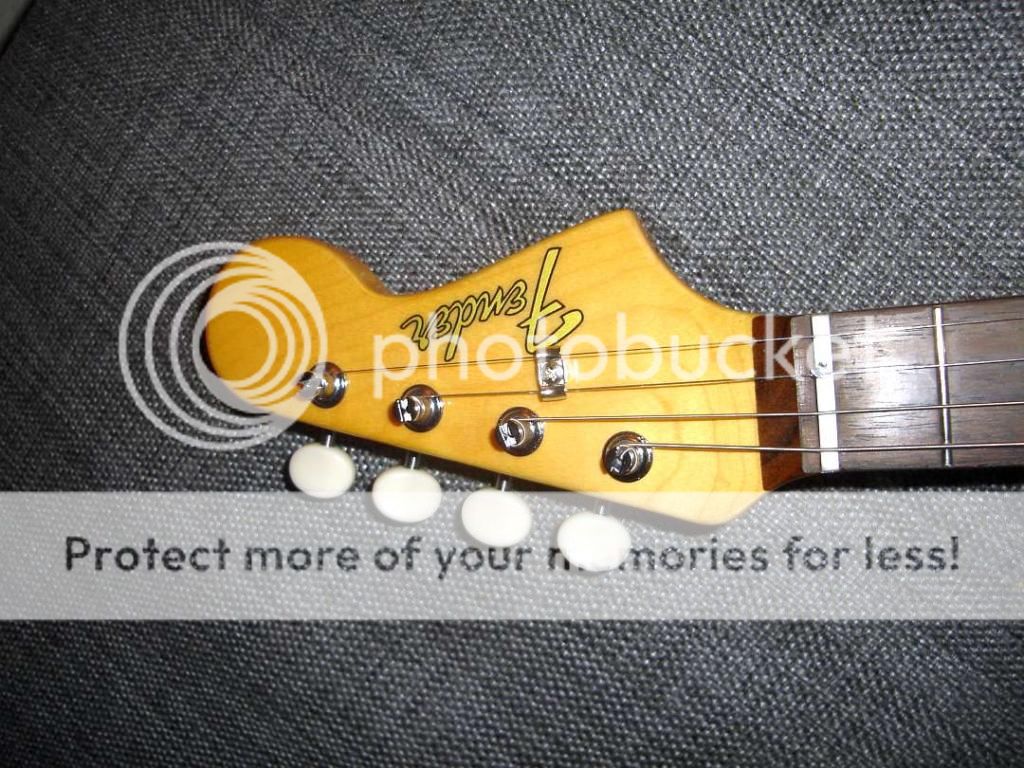 Mando-Strat04.jpg