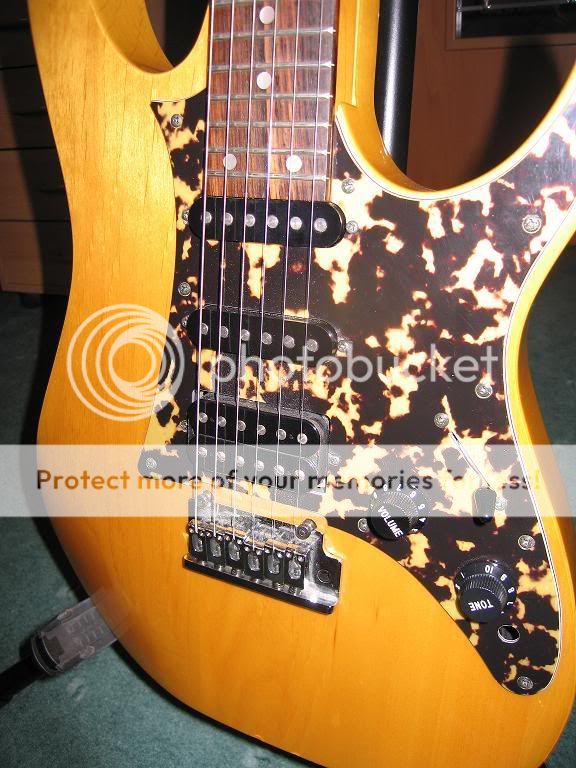 IbanezRT250bodycloseup.jpg