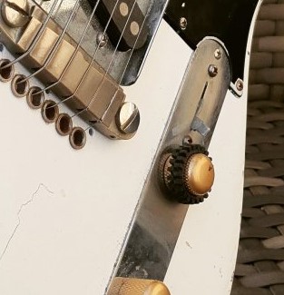 Tekecaster-2.jpg