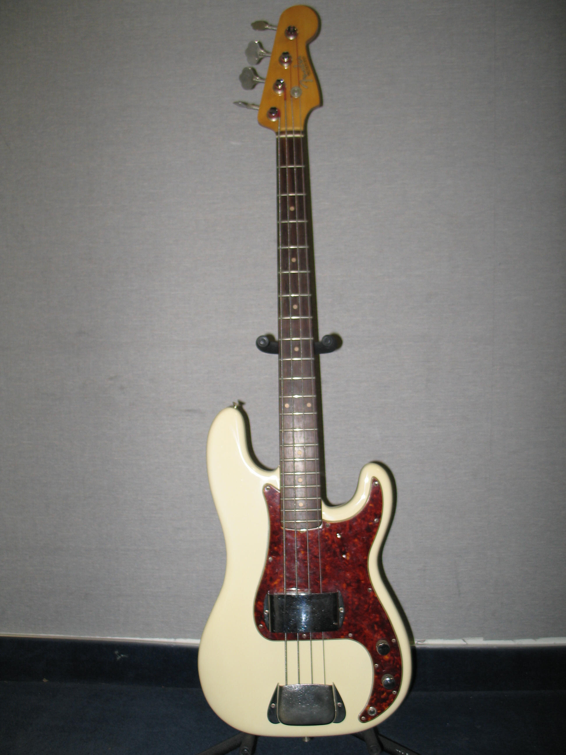P%20bass%202.JPG