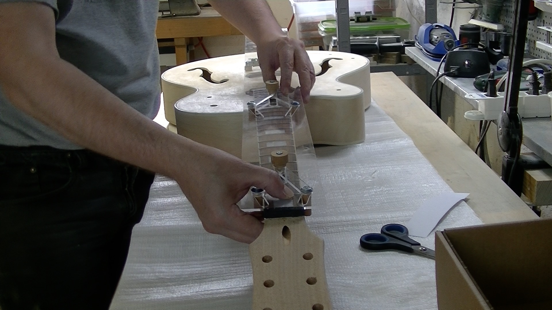 Gretsch-Style-Guitar-Centerline.jpg