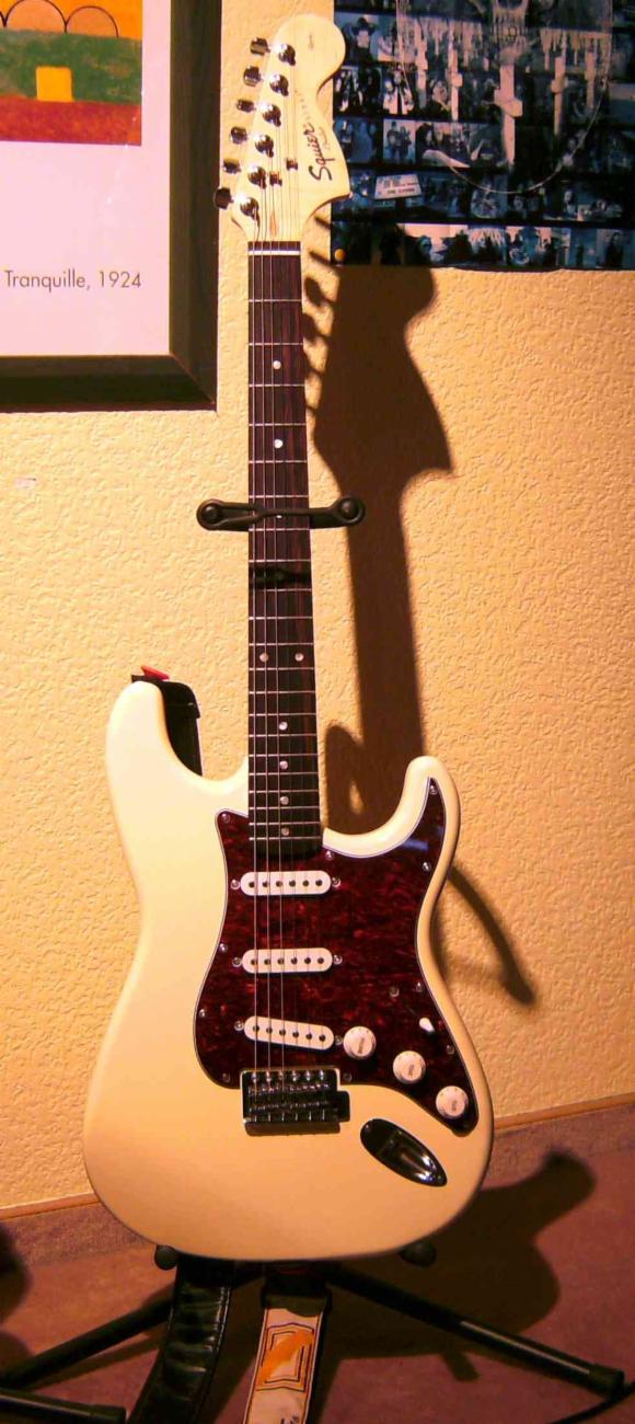 _wsb_580x1300_squier2.jpg