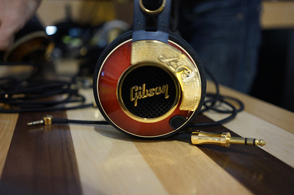 Gibson-Headphones-011.jpg