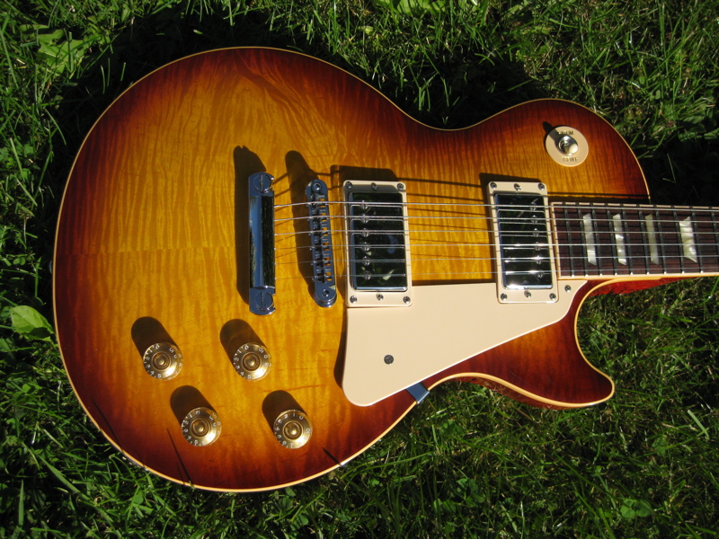 lespaul2nkqh.jpg