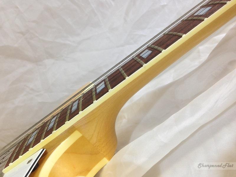 Epiphone-Casino-neck_right_lower.jpg