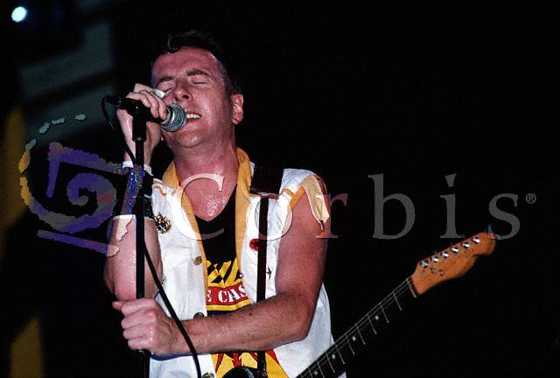 05scenestrummer13.jpg