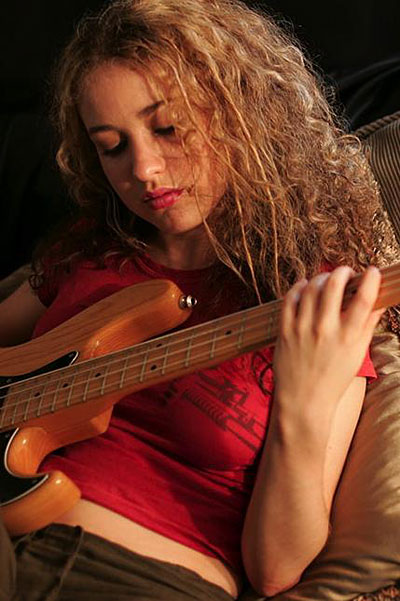 tal_wilkenfeld.jpg