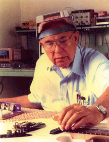 LeoFender.gif