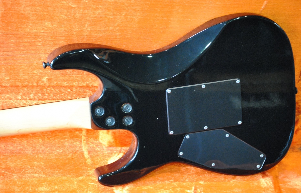 grass-roots-gmm-60-kirk-hammett-2797299.jpg