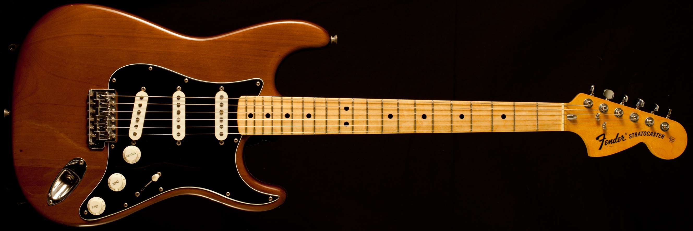 fenderstrat75brown1.jpg