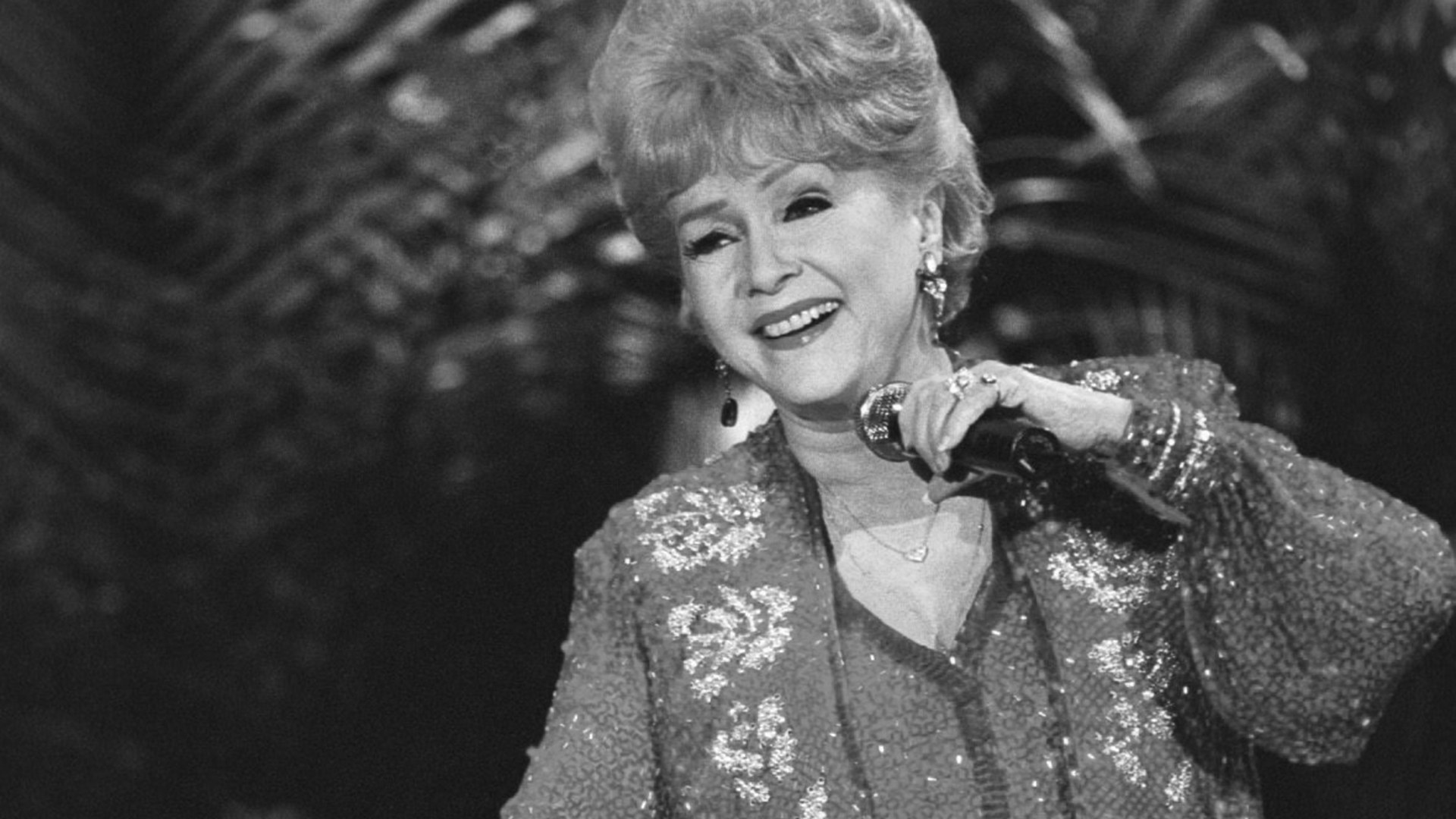 debbie-reynolds-101~_v-modPremium.jpg