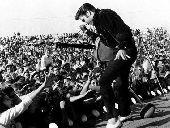 remembering-elvis-presley-2013.jpg