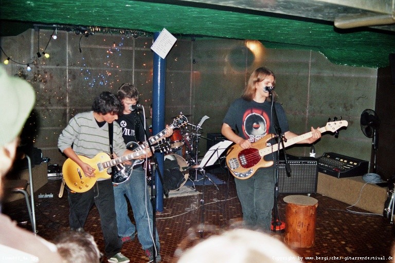 2imm003_4a.jpg