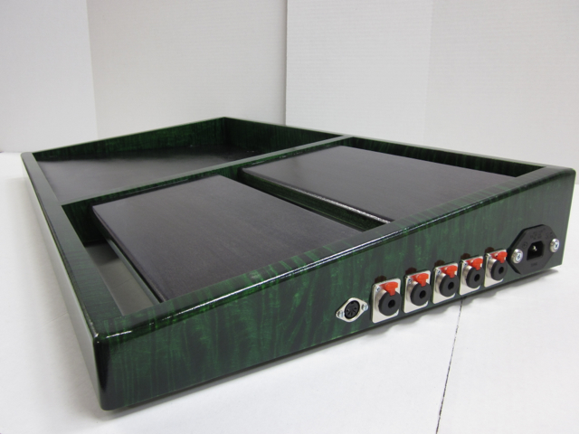 king-custom-pedalboard-02.jpg