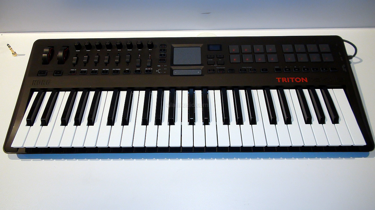 korg-triton-taktile-49.JPG