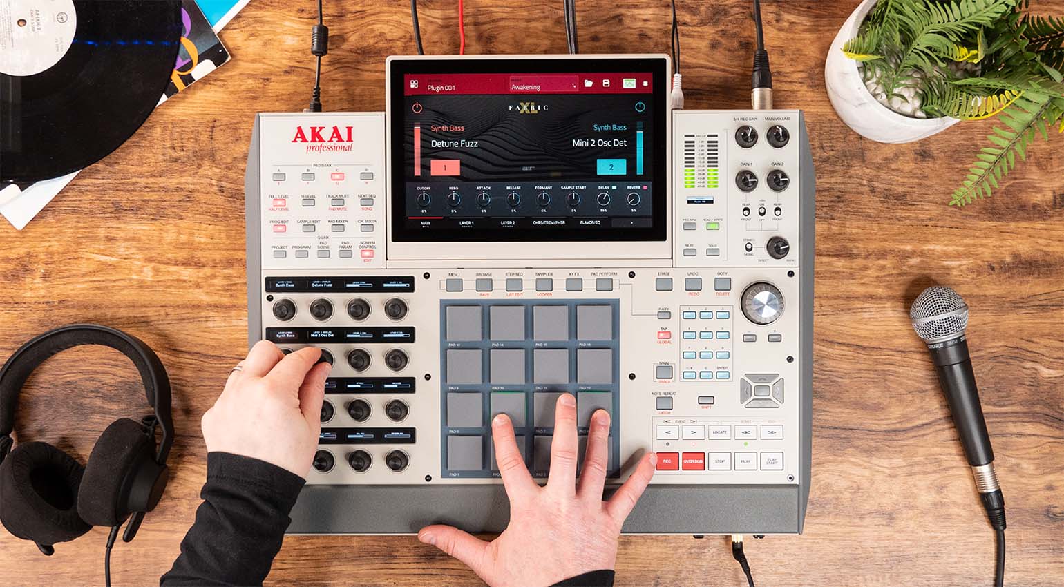 akai-mpc-x-se-main-1.jpg