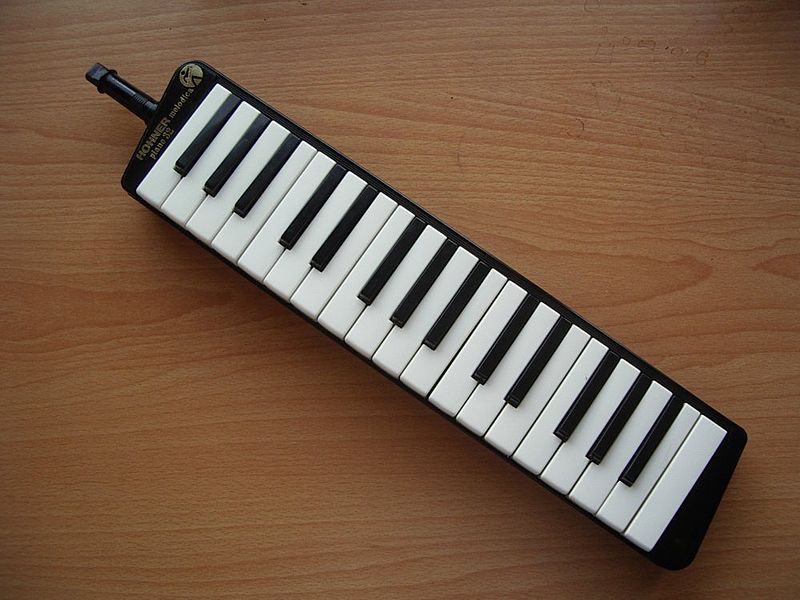 800px-Melodica.jpg