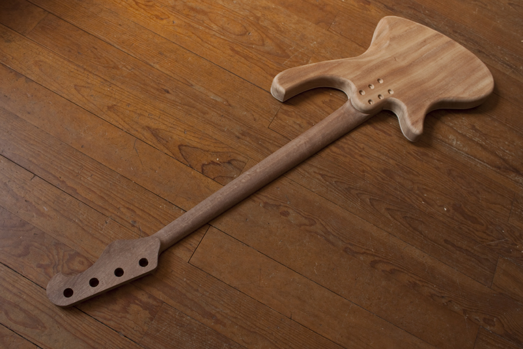 BassLine_rebelle_09_back.jpg