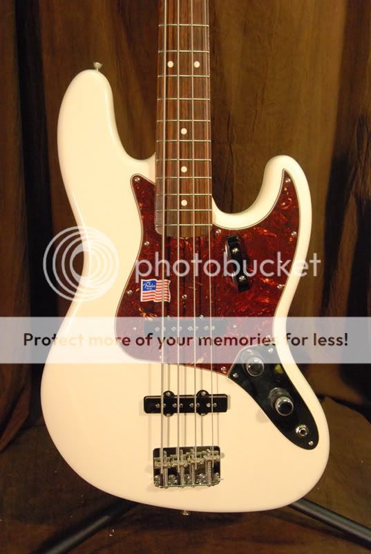62jbaskwhite005.jpg
